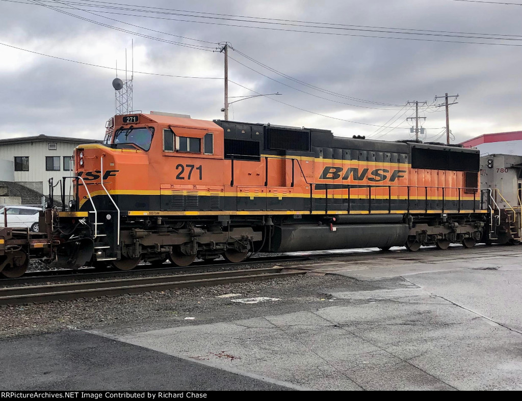 BNSF 271